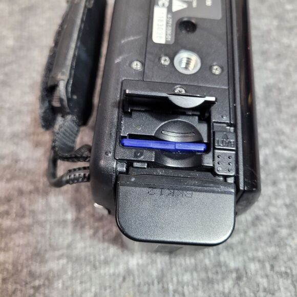 Sony HDR-CX130 Camcorder Digital HD Video Camera Gray  32 Gb Memory Card Tested - Picture 5 of 9